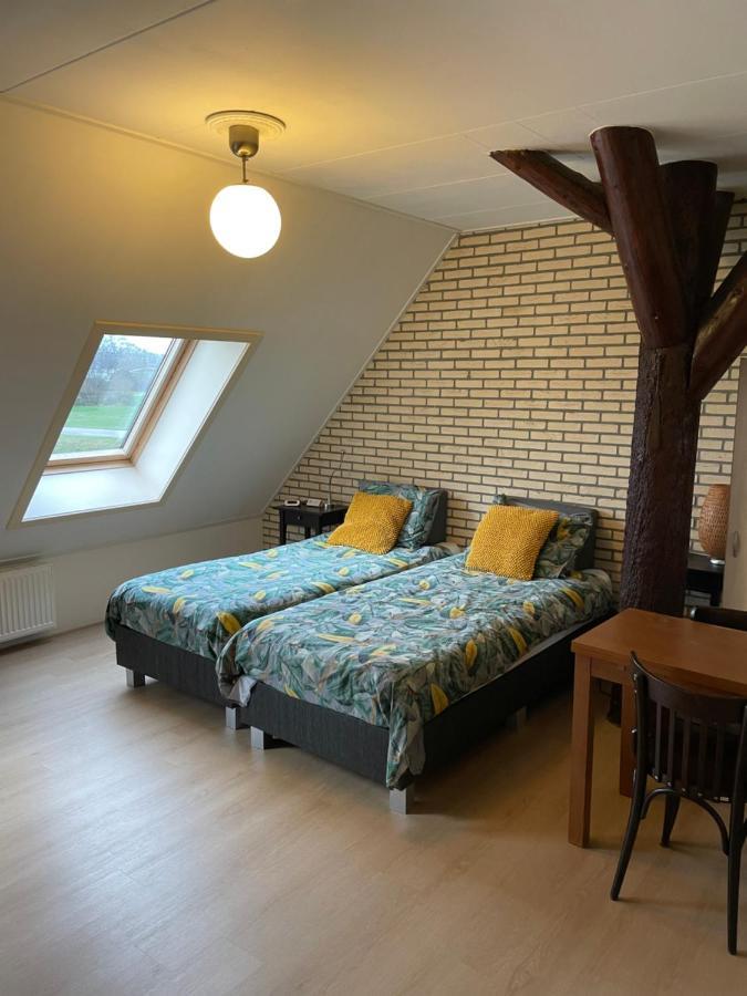 Bed and Breakfast De Stjelp Pleats Lemmer Exterior foto