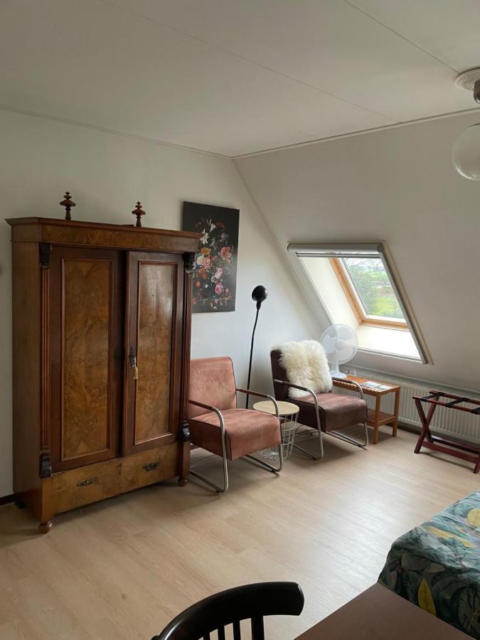 Bed and Breakfast De Stjelp Pleats Lemmer Exterior foto