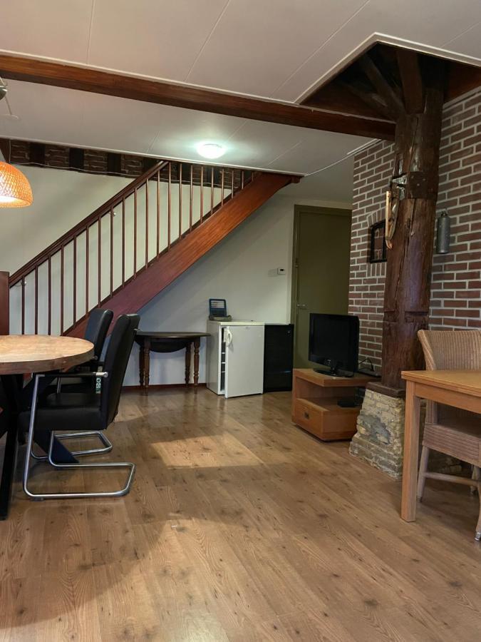 Bed and Breakfast De Stjelp Pleats Lemmer Exterior foto