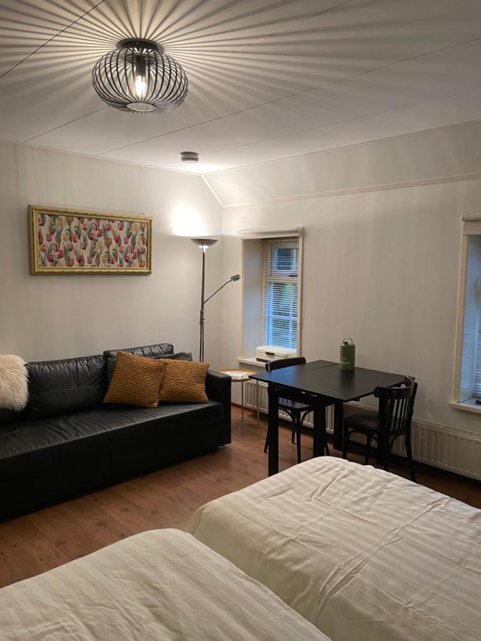 Bed and Breakfast De Stjelp Pleats Lemmer Exterior foto